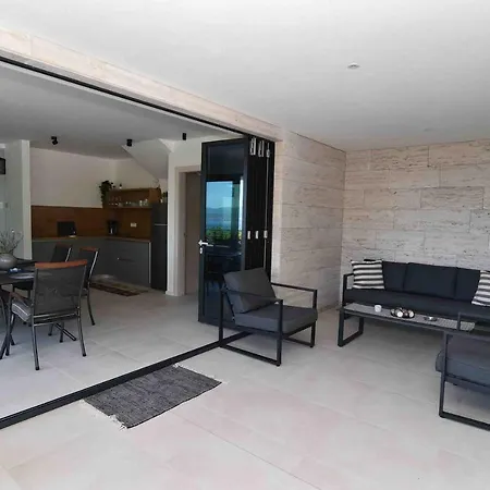 Bella Vista 1 Villa Icici
