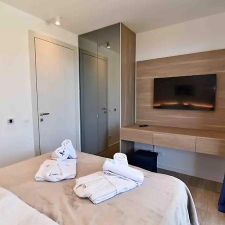 Bella Vista 1 *