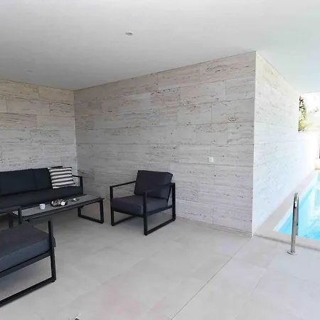 Bella Vista 1 Villa
